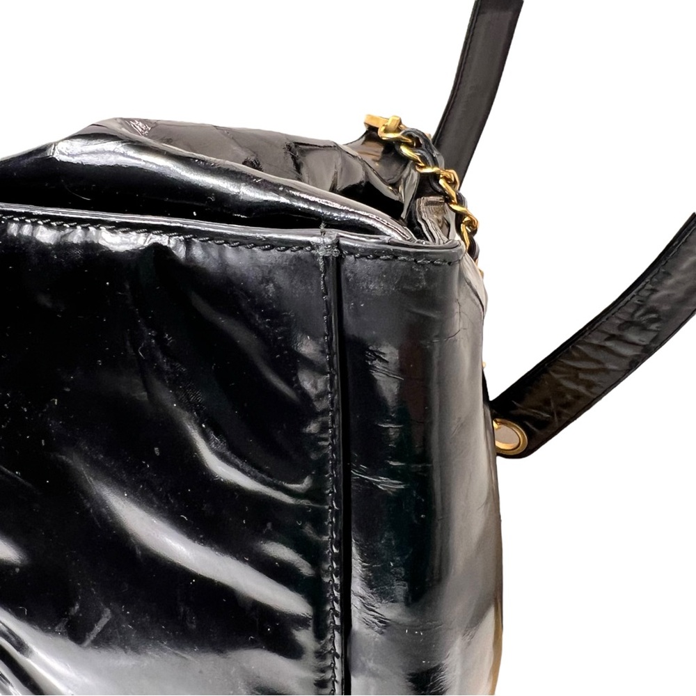 Chanel Vintage Black Patent Leather Bucket Bag 24K Gold-Plated Hardware & Pouch - Picture 16 of 16